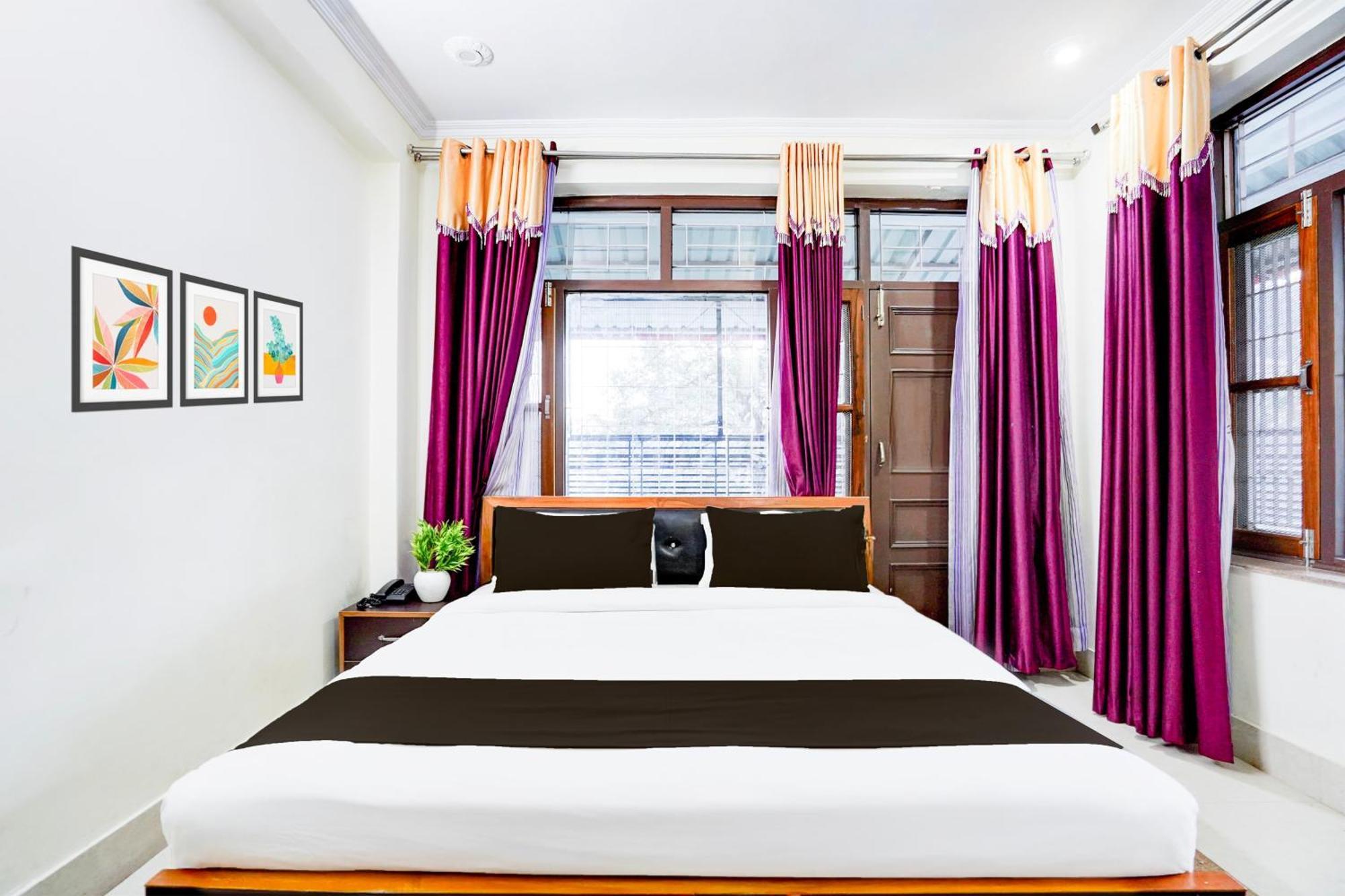 Super Townhouse Mall Road Near Library Chowk Mussoorie Eksteriør billede