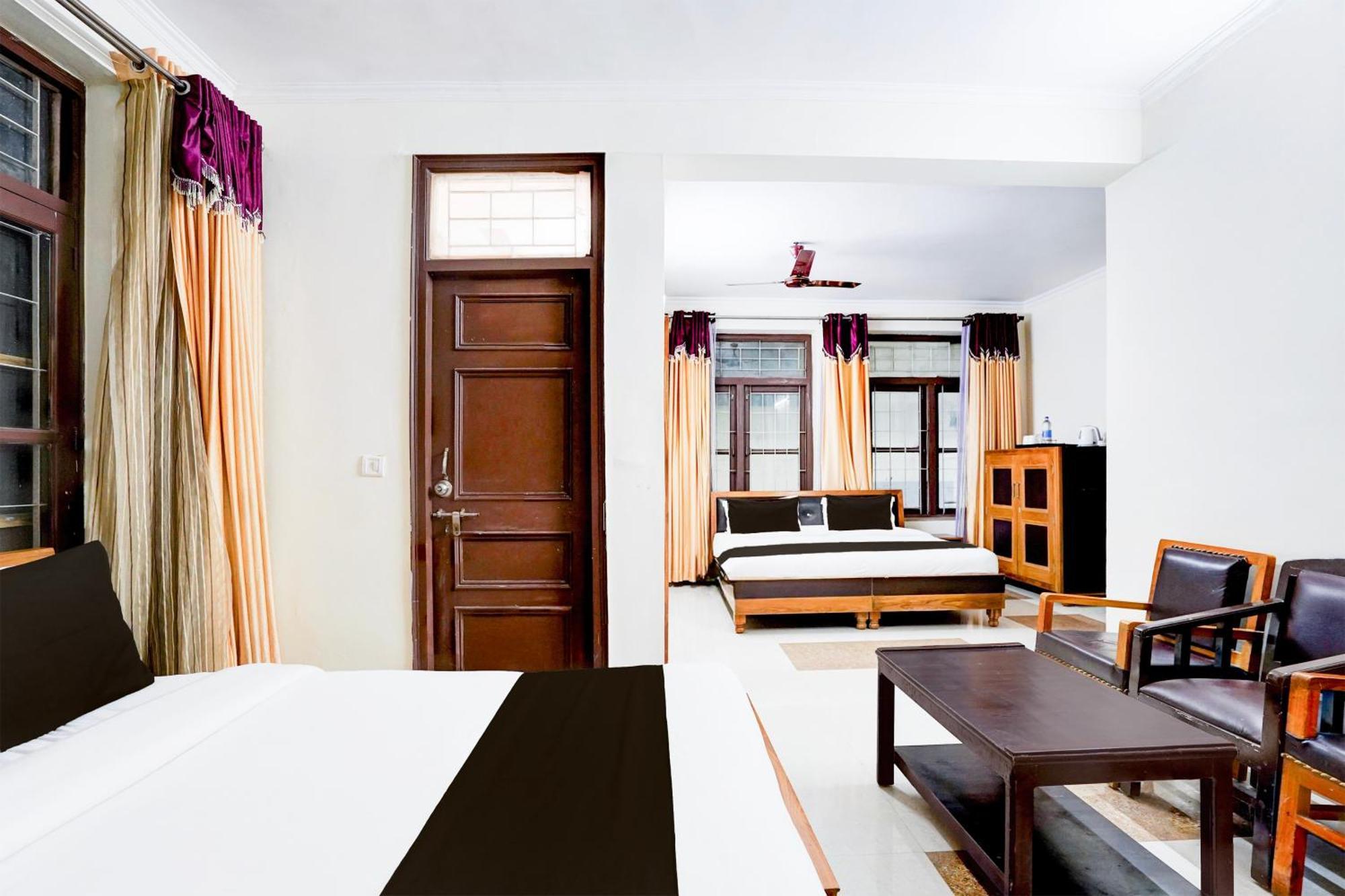 Super Townhouse Mall Road Near Library Chowk Mussoorie Eksteriør billede