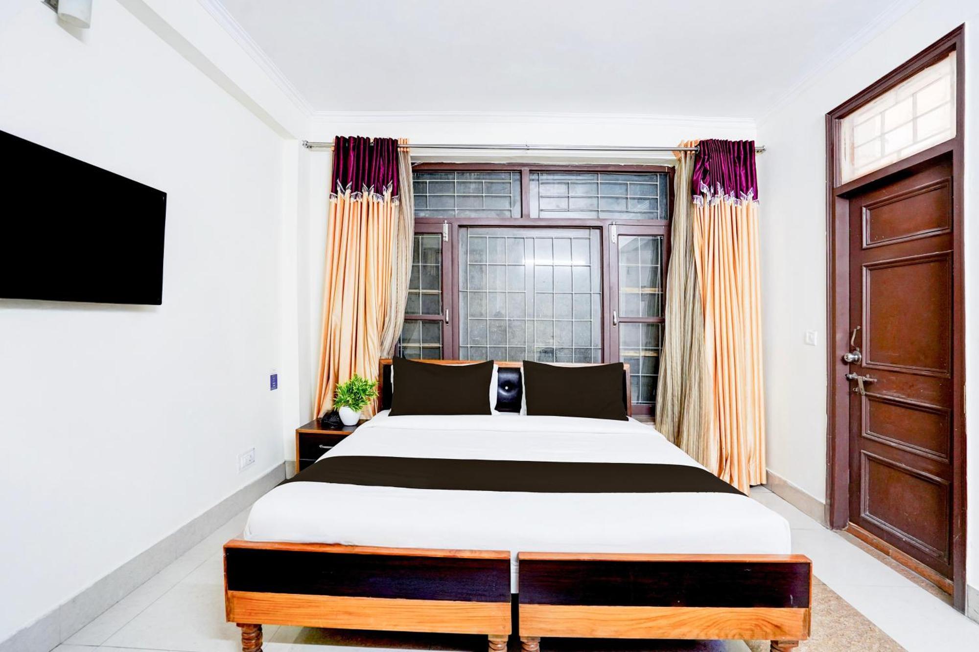 Super Townhouse Mall Road Near Library Chowk Mussoorie Eksteriør billede