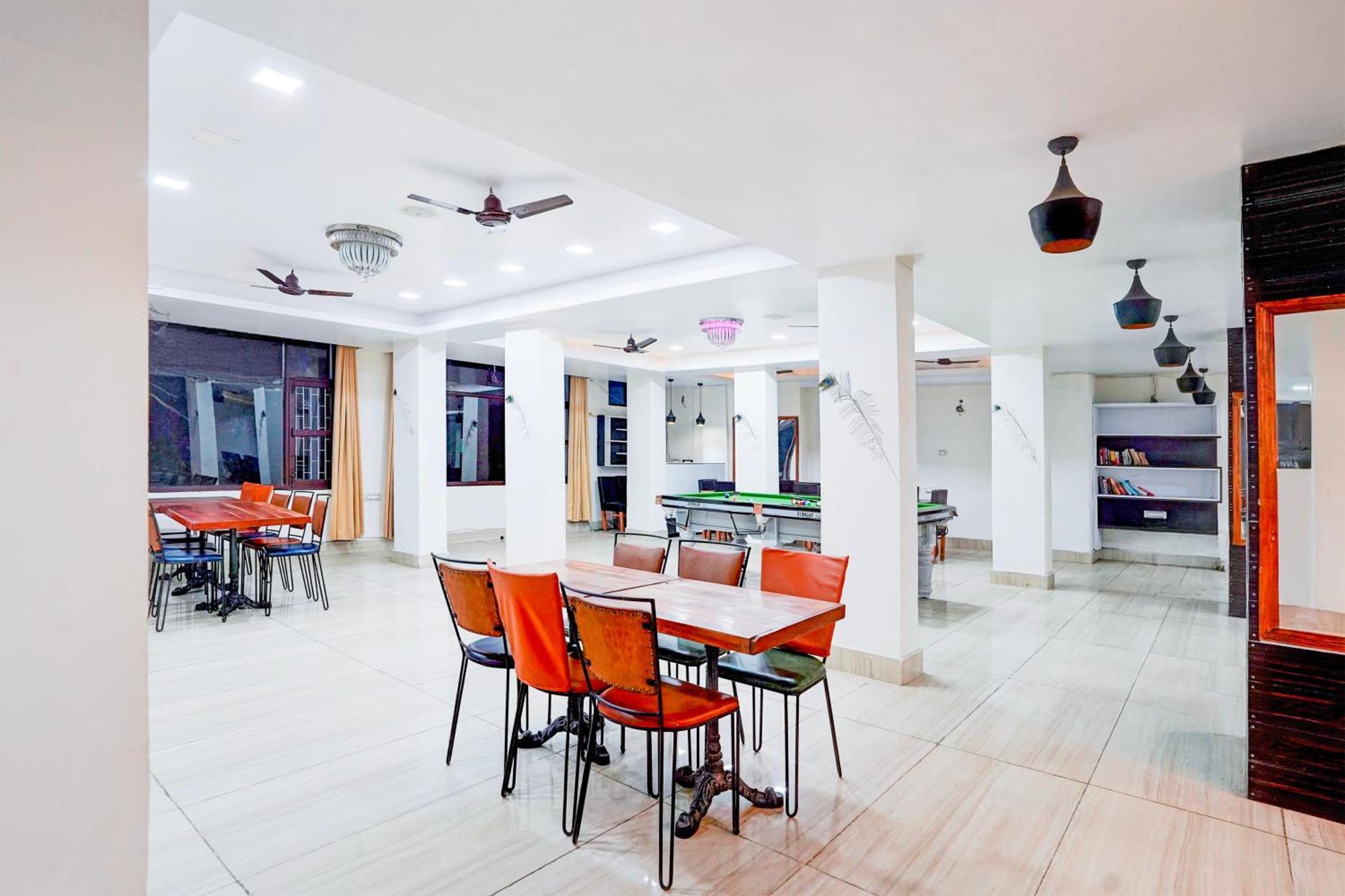 Super Townhouse Mall Road Near Library Chowk Mussoorie Eksteriør billede